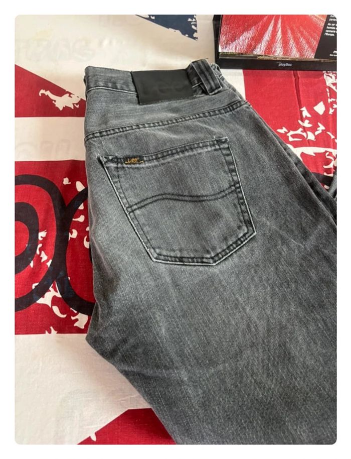 Jeans Lee gris taille 44 coupe droite patte large - photo numéro 2