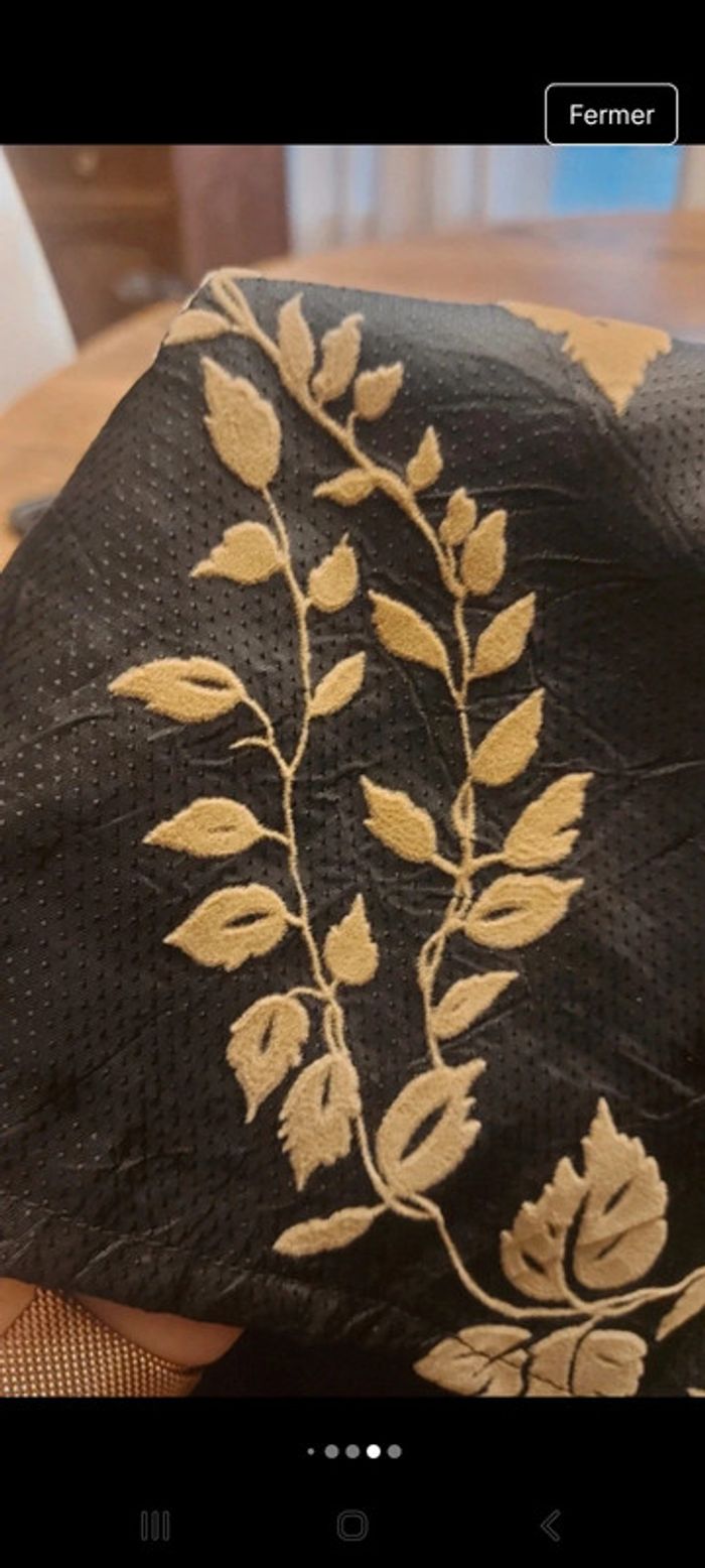 Jolie Robe Ap taille 38 fond noir dessin doré - photo numéro 19