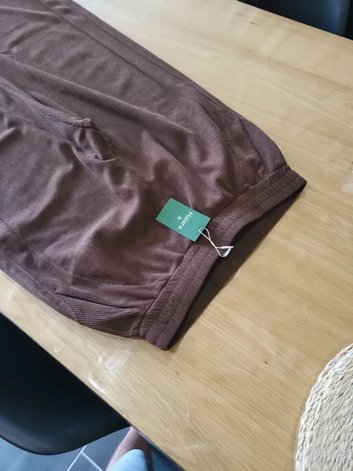 2 Pantalons femme coupe droite taille m et l possible de vendre a l'unité - photo numéro 7