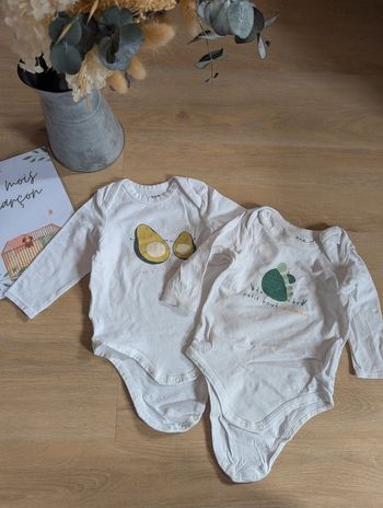 Lot de 2 bodies Tape à L'oeil 6 mois