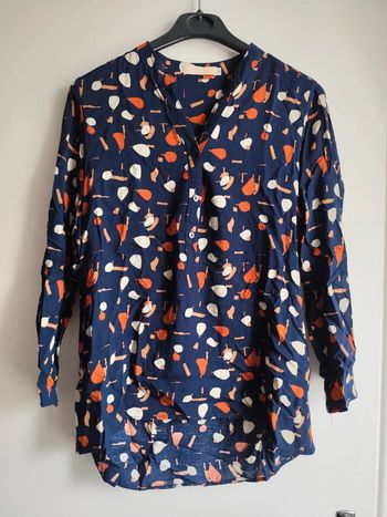 Blouse bleu marine à motifs multicolores taille M
