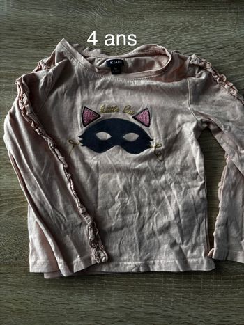Tee shirt masque chat KIABI t.4ans