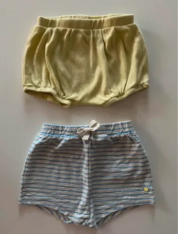 2 shorts 9 mois