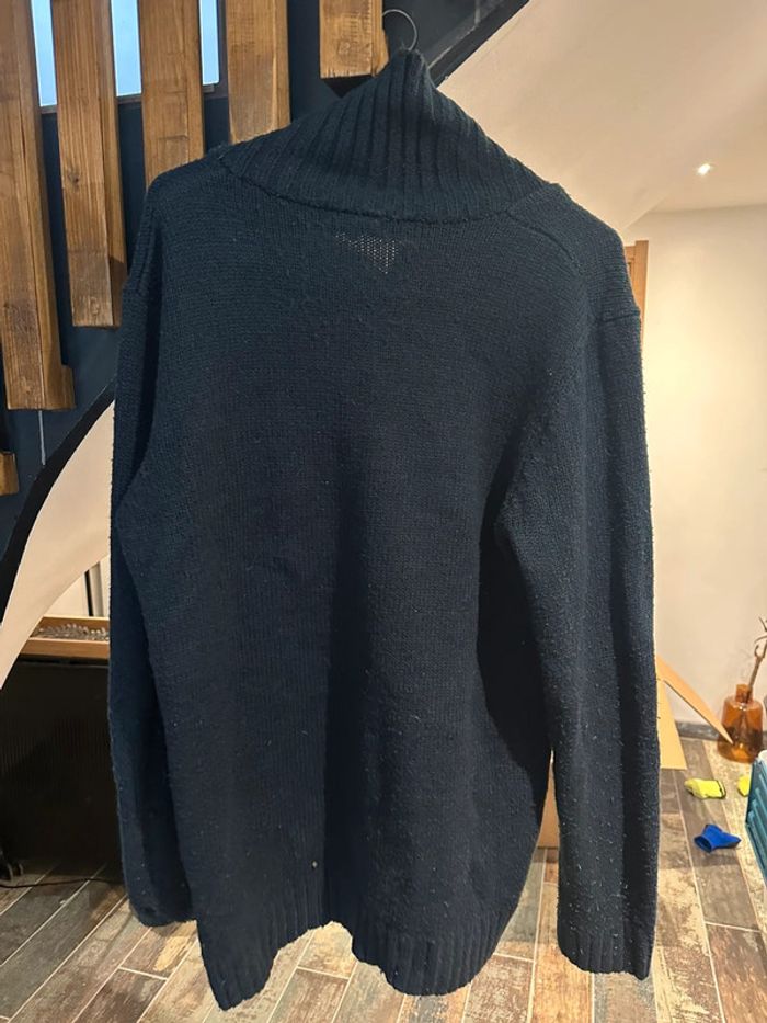 Pull chaud - photo numéro 2