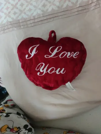 Coussin cœur rouge