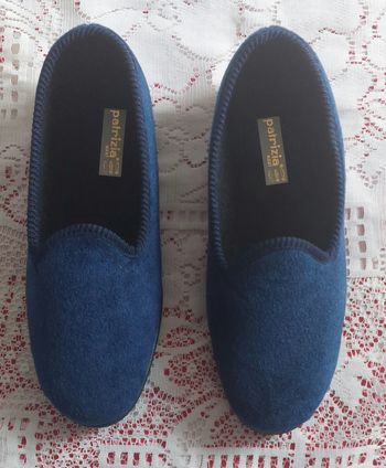 Chaussures  confortables  neuves, taille 37
