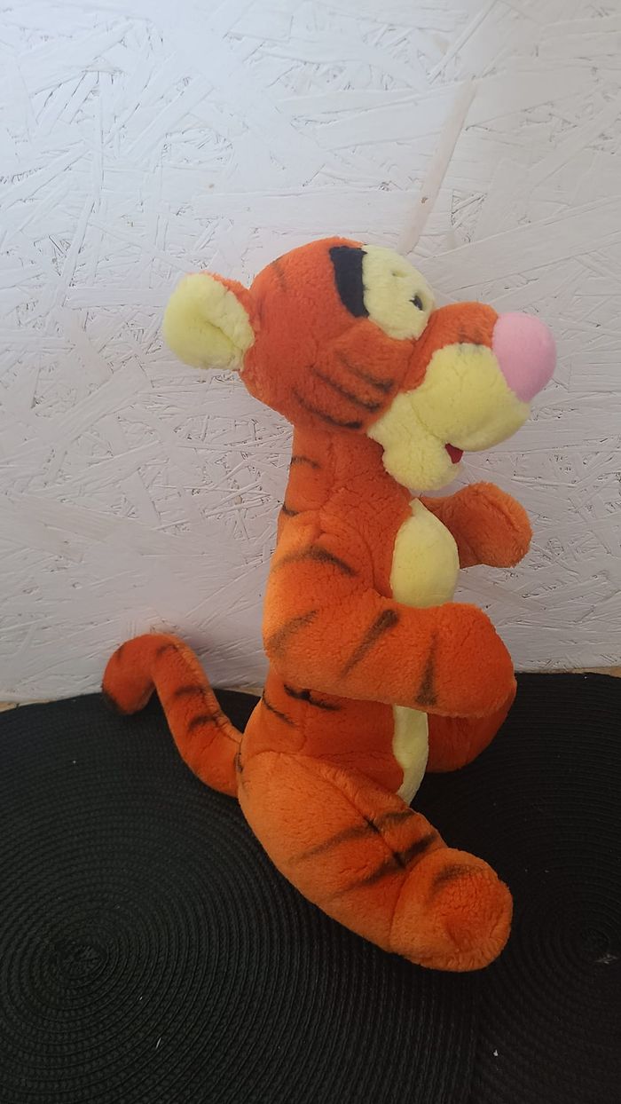 Peluche Tigrou DISNEY Classique orange assis - photo numéro 2