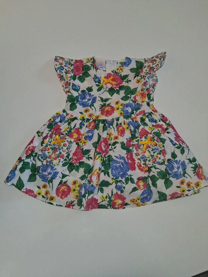 Robe à fleurs parfaite pour l'été avec petite poche - photo numéro 2