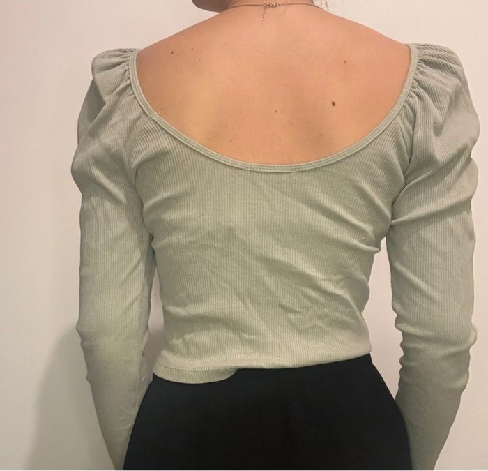Top manches longues à épaules bouffantes - photo numéro 3