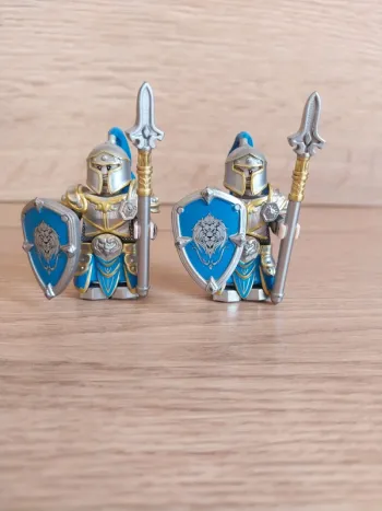 Figurines type lego 2 guerriers humains Warcraft