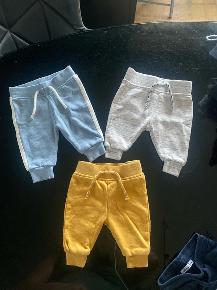 Lot bas de survêtement