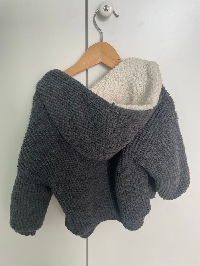 Veste grise moumoute Kiabi 24 mois