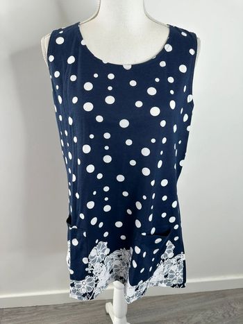 Débardeur à pois et dentelle bleu marine et blanc T42 XL
