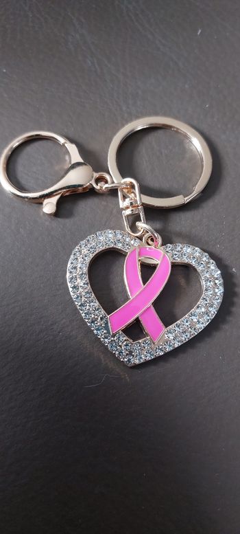 Porte clé octobre rose