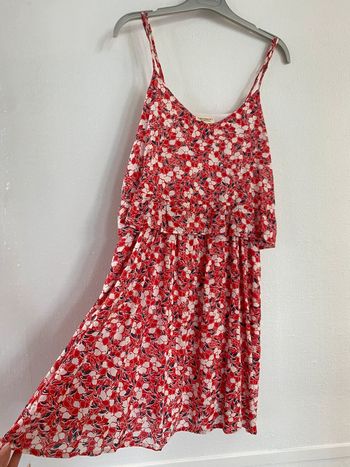 Petite robe a bretelles rouge taille M-L Season