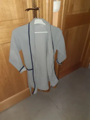 Robe de chambre gris et noir