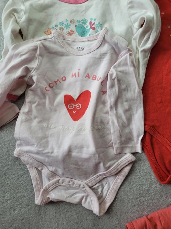 Lot de 4 bodies manches longues 12 mois - photo numéro 3