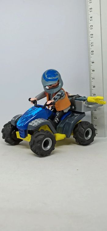 Véhicule quad à friction avec homme chasseur playmobil