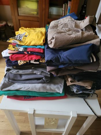 Vends lots habits  8 ..10 ans  garçon