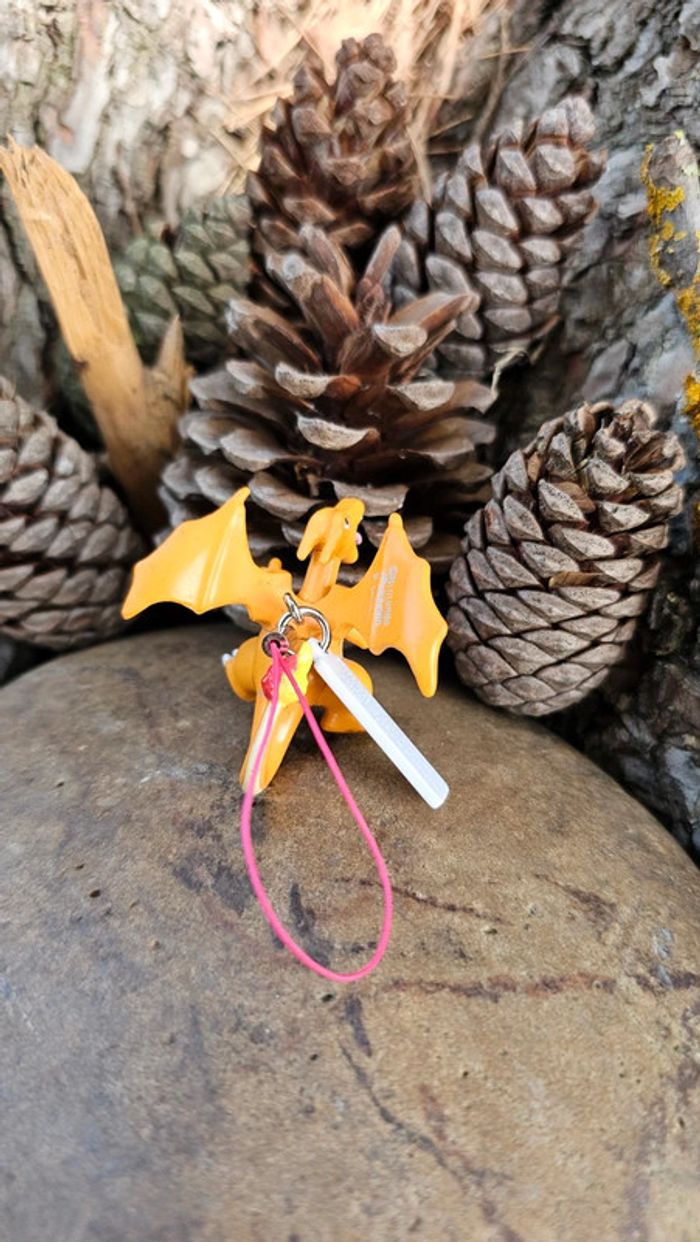 Super figurine Pokemon Nintendo porte clé Dracaufeu - photo numéro 8