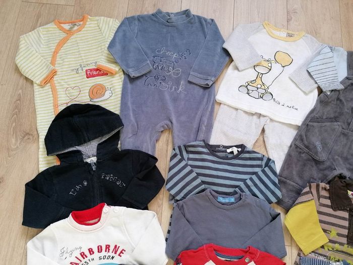 Lot de vêtements garçon 9 mois - photo numéro 3