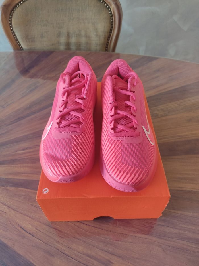 Baskets Nike Zoom vapor 11 HC T 35.5 - photo numéro 3