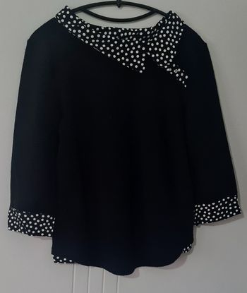 T. 38 (M) - Joli Pull BREAL noire avec col et poignets à pois