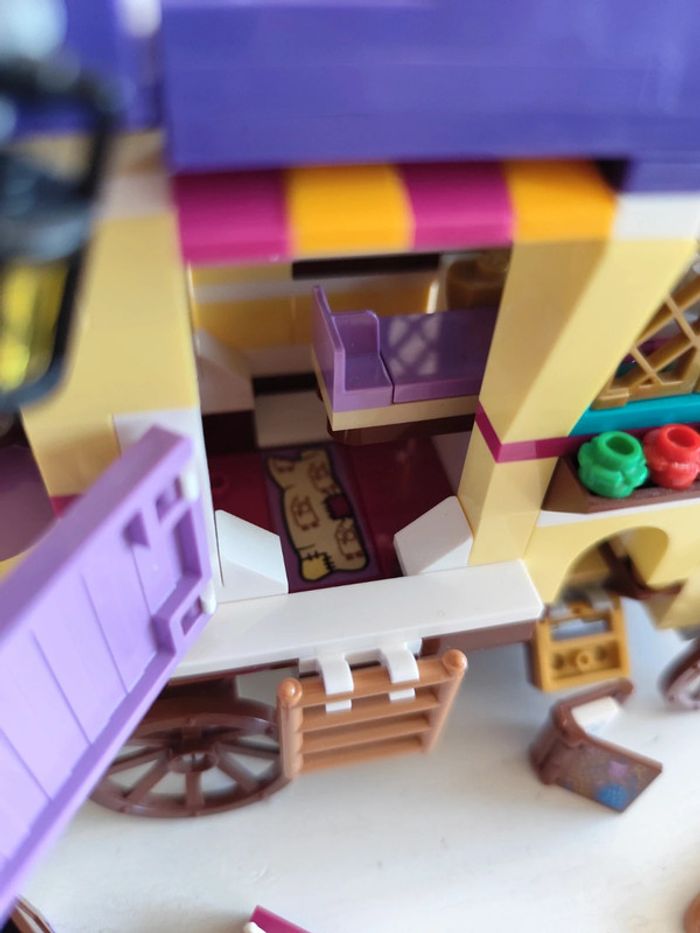 Lego Disney 41157 la caravane de Raiponce - photo numéro 6