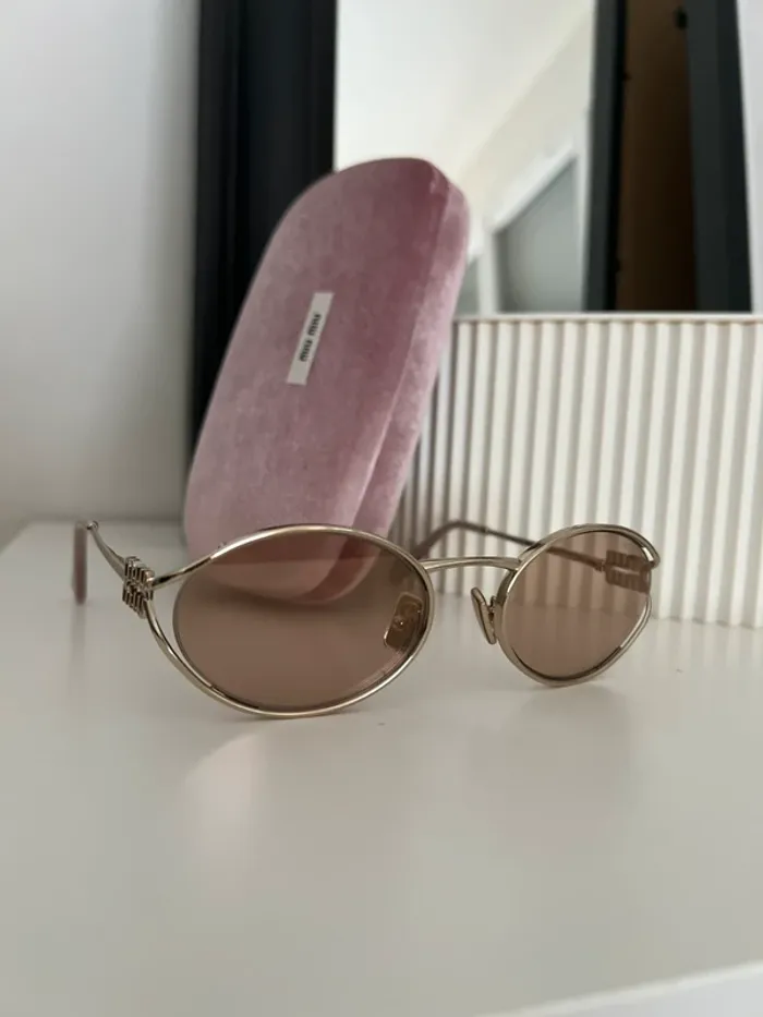 Lunette de soleil miumiu - photo numéro 3