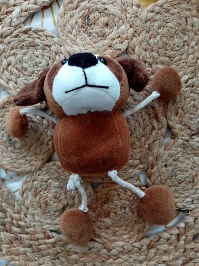 Peluche chien marron