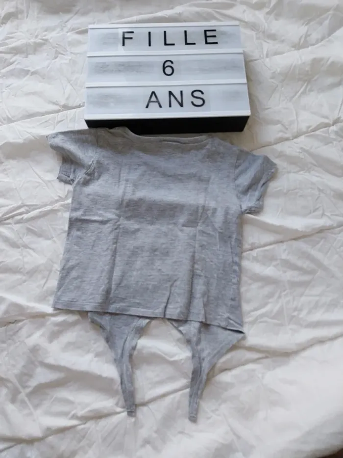 Tee-shirt manche courte fille 6 ans - photo numéro 2