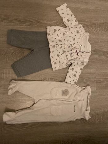Ensemble sergent major + pyjama assorti neuf 3 mois
