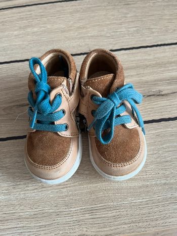 Chaussure shoo Pom taille 20