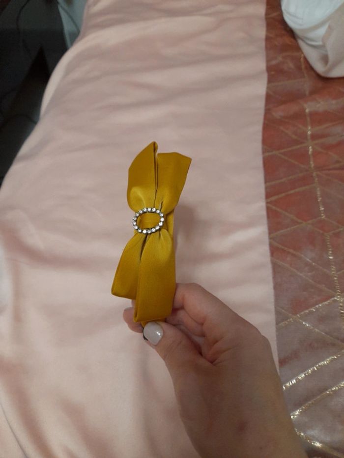 Serre tête moutarde satiné - photo numéro 2