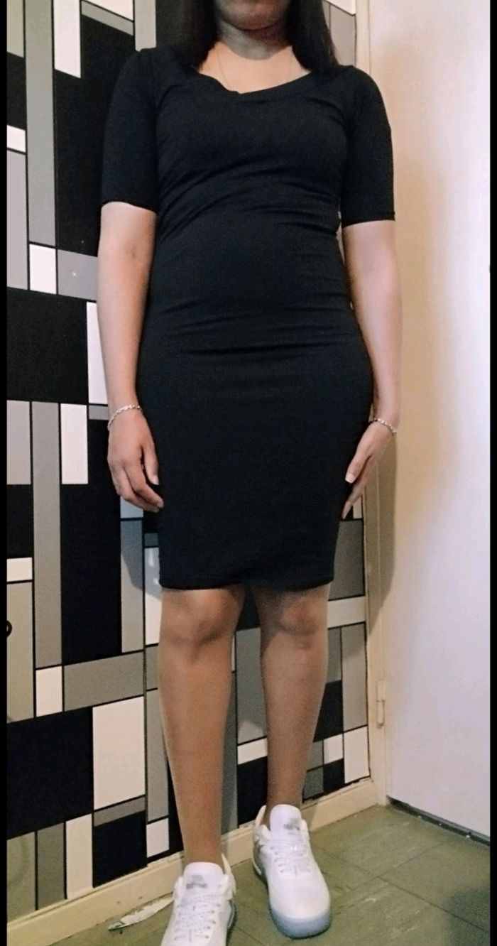 Robe noire - photo numéro 2