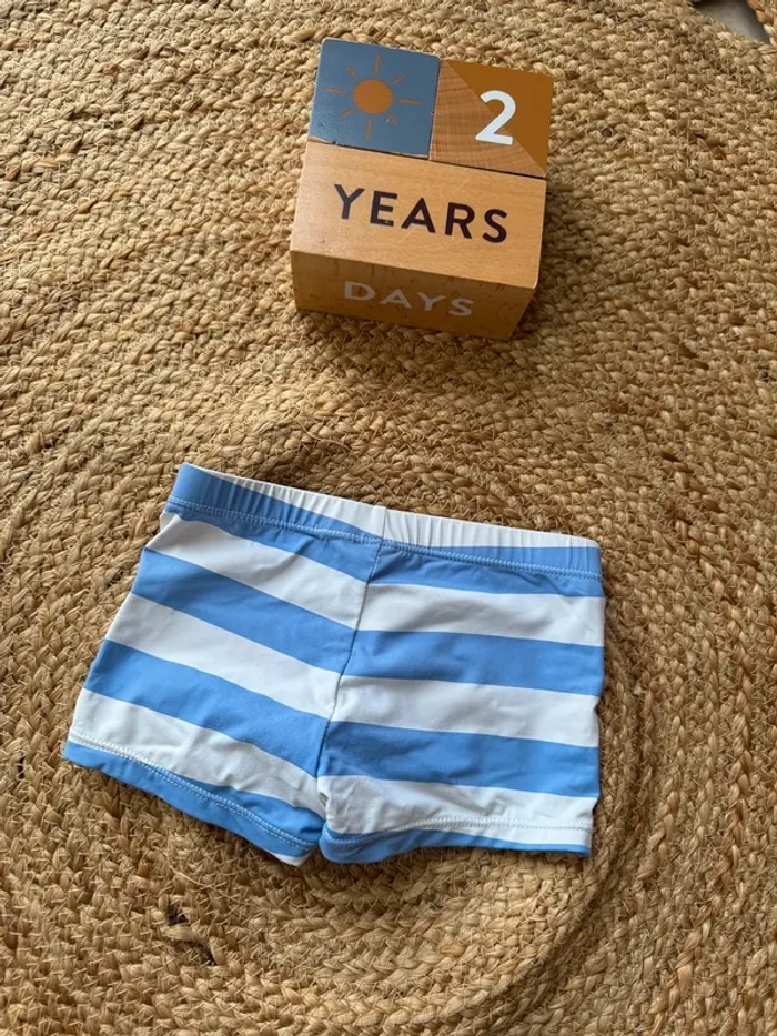Maillot de bain 2 ans - photo numéro 2