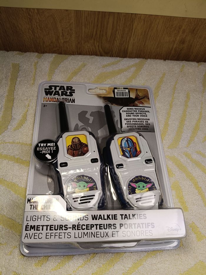 Talkie stars wars neufs, effets lumineux et sonores