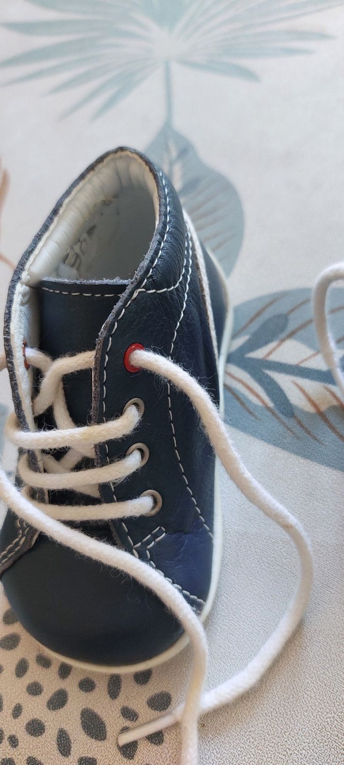 Chaussure bébé - photo numéro 2