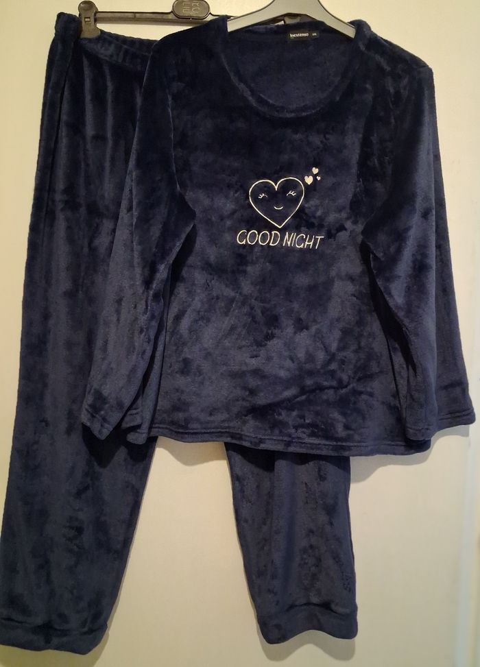 Pyjama bleu marine en pilou tout doux - photo numéro 1