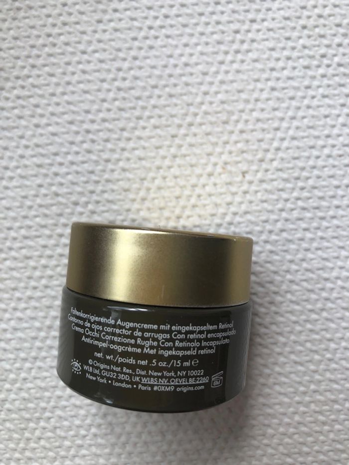 Crème yeux correction rides contient du retinol encapsule - photo numéro 3