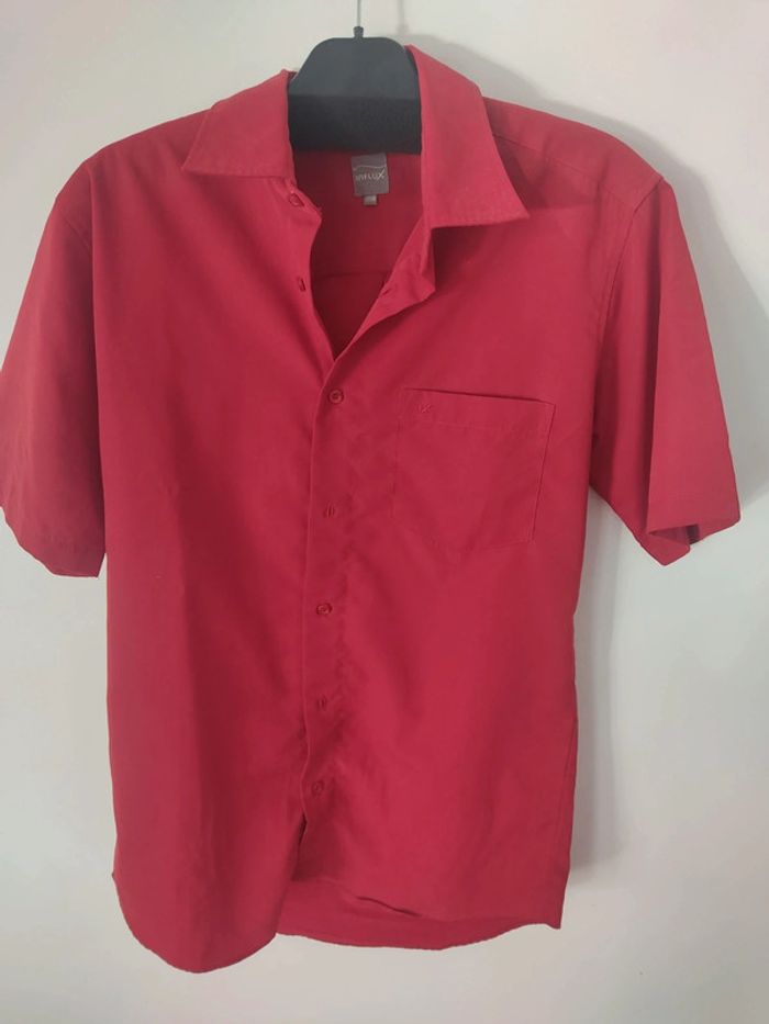 Chemise rouge manches courtes