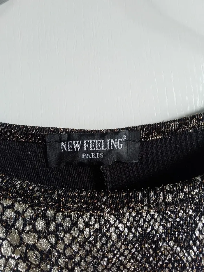 Top noir imprimé python doré - photo numéro 3