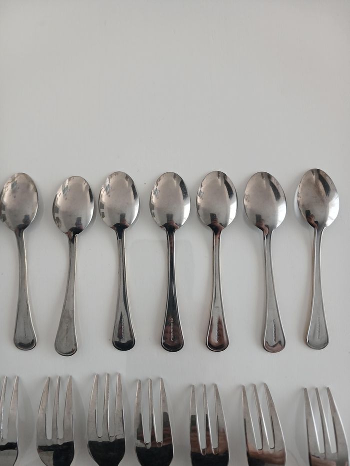 Ménagère 36 pièces - Inox & Finition Dorée - Made in Italy - photo numéro 10