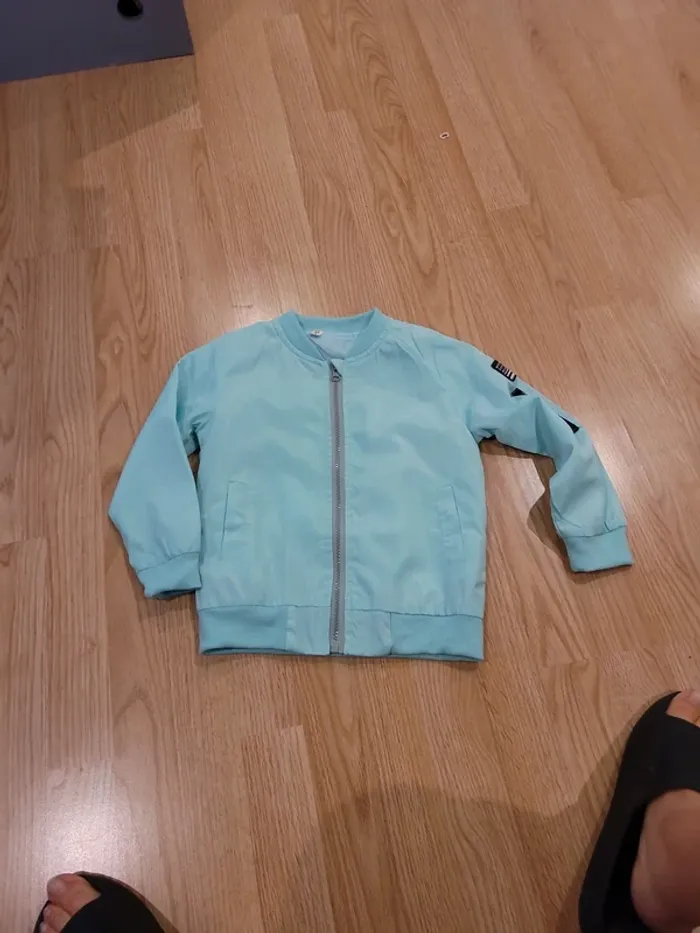 Veste mickey 5 ans - photo numéro 3
