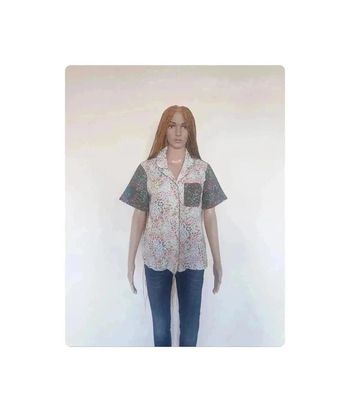 Magnifique blouse fleurie