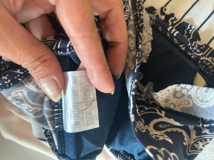 Maillot de bain bleu marine, imprimé cachemire, blanc, taille 38 femme - photo numéro 3