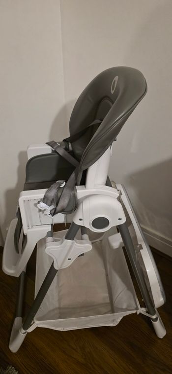 Chaise reglable bébé (quasi neuve)