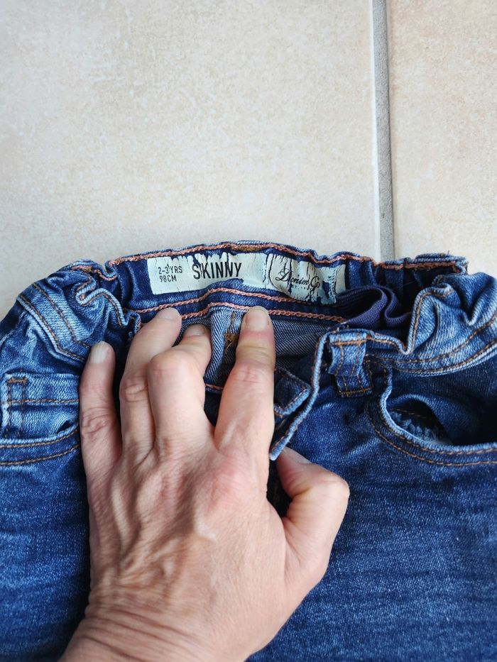 Jean skin n'y taille 3 ans - photo numéro 2