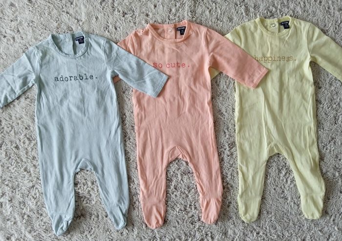 Lot 2 pyjamas