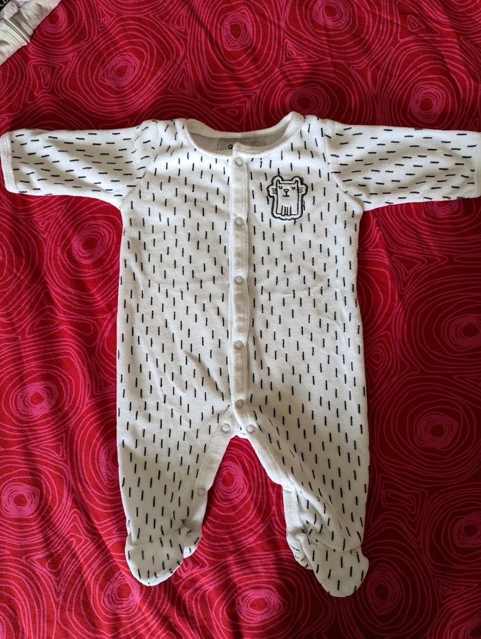 Lot pyjama 10 - photo numéro 9